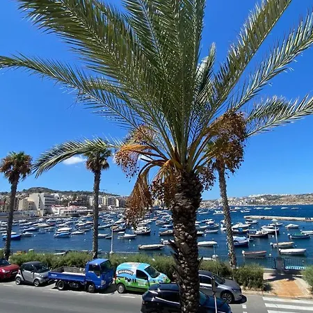 Luxury Bay View 3 Bed 3 Bath Seafront In St Paul's Bay Apartament
